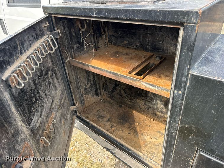 image for item EG6494 2012 Ford F550 Super Duty Crew Cab flatbed truck