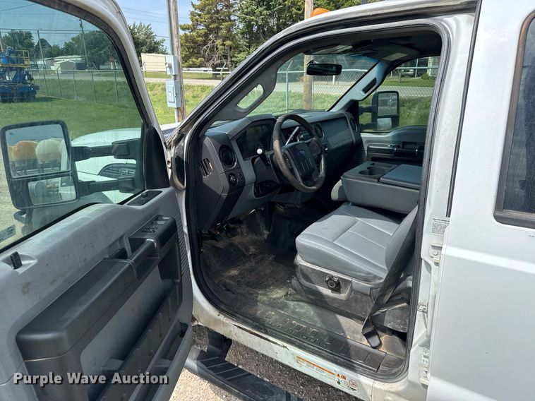 image for item EG6494 2012 Ford F550 Super Duty Crew Cab flatbed truck