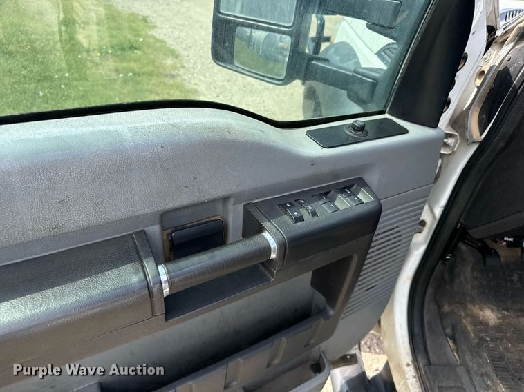 image for item EG6494 2012 Ford F550 Super Duty Crew Cab flatbed truck