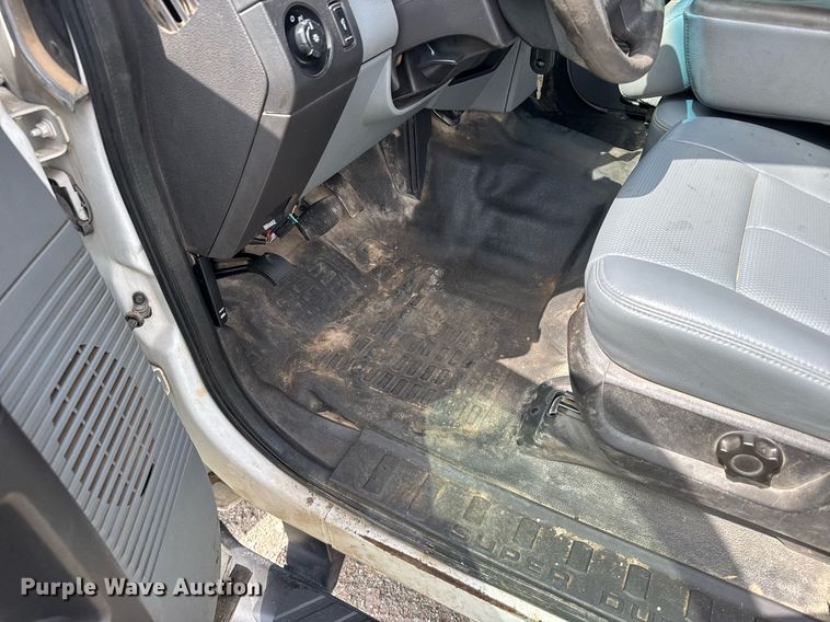 image for item EG6494 2012 Ford F550 Super Duty Crew Cab flatbed truck