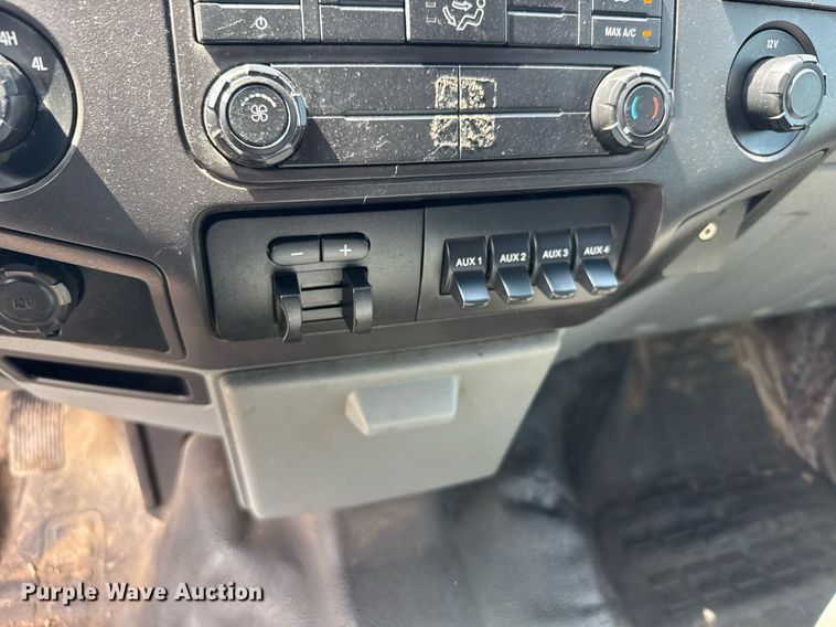 image for item EG6494 2012 Ford F550 Super Duty Crew Cab flatbed truck