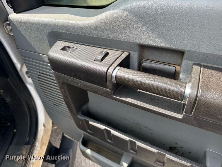 image for item EG6494 2012 Ford F550 Super Duty Crew Cab flatbed truck