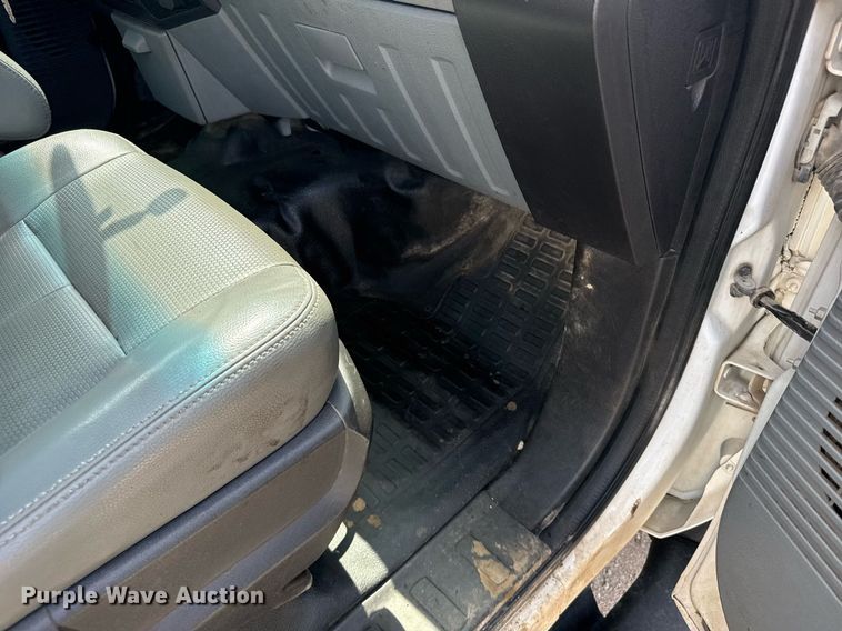 image for item EG6494 2012 Ford F550 Super Duty Crew Cab flatbed truck