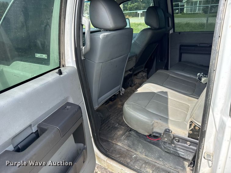 image for item EG6494 2012 Ford F550 Super Duty Crew Cab flatbed truck