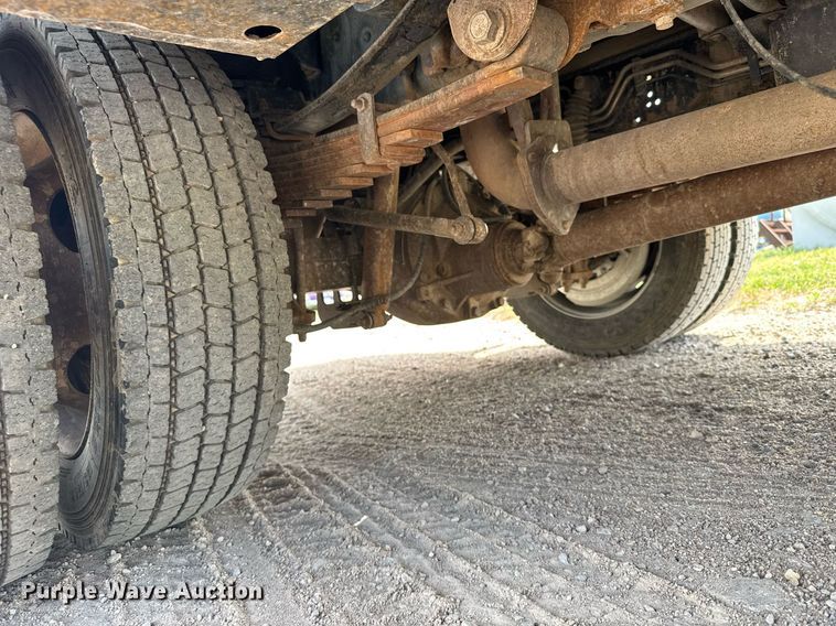 image for item EG6494 2012 Ford F550 Super Duty Crew Cab flatbed truck