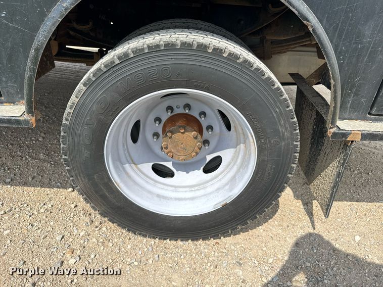 image for item EG6494 2012 Ford F550 Super Duty Crew Cab flatbed truck