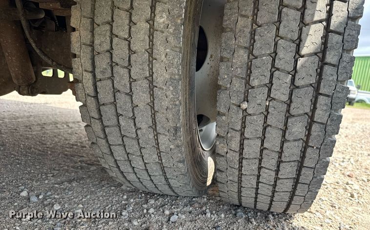 image for item EG6494 2012 Ford F550 Super Duty Crew Cab flatbed truck