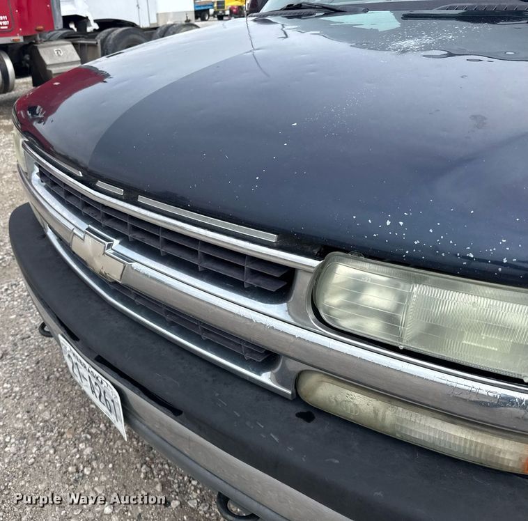 image for item EG6519 2004 Chevrolet Tahoe SUV