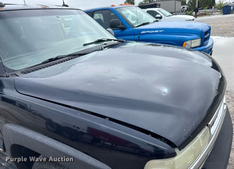 image for item EG6519 2004 Chevrolet Tahoe SUV