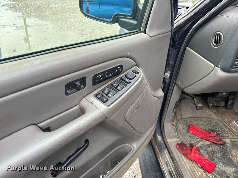 image for item EG6519 2004 Chevrolet Tahoe SUV