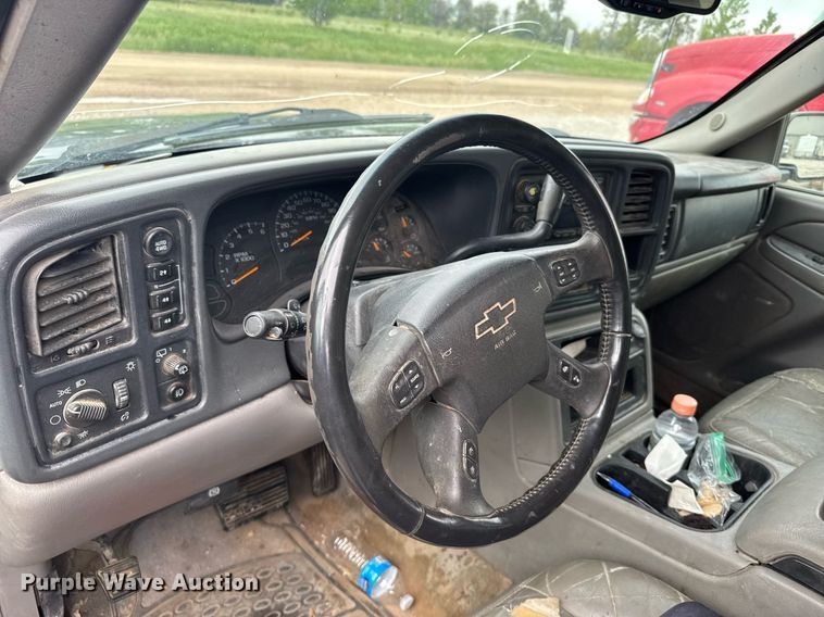 image for item EG6519 2004 Chevrolet Tahoe SUV