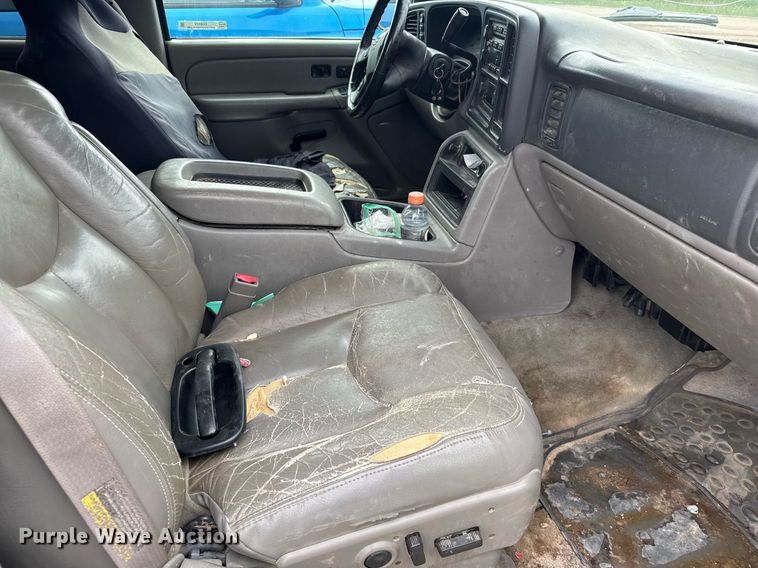 image for item EG6519 2004 Chevrolet Tahoe SUV