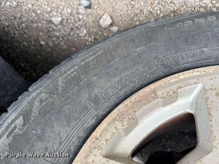 image for item EG6519 2004 Chevrolet Tahoe SUV