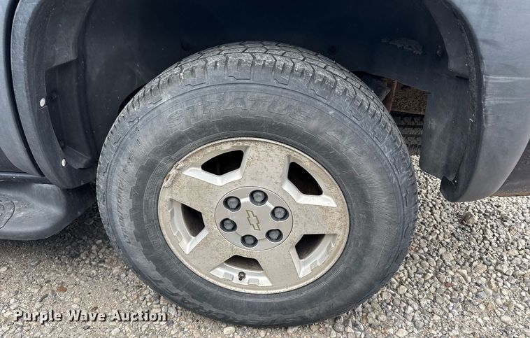 image for item EG6519 2004 Chevrolet Tahoe SUV