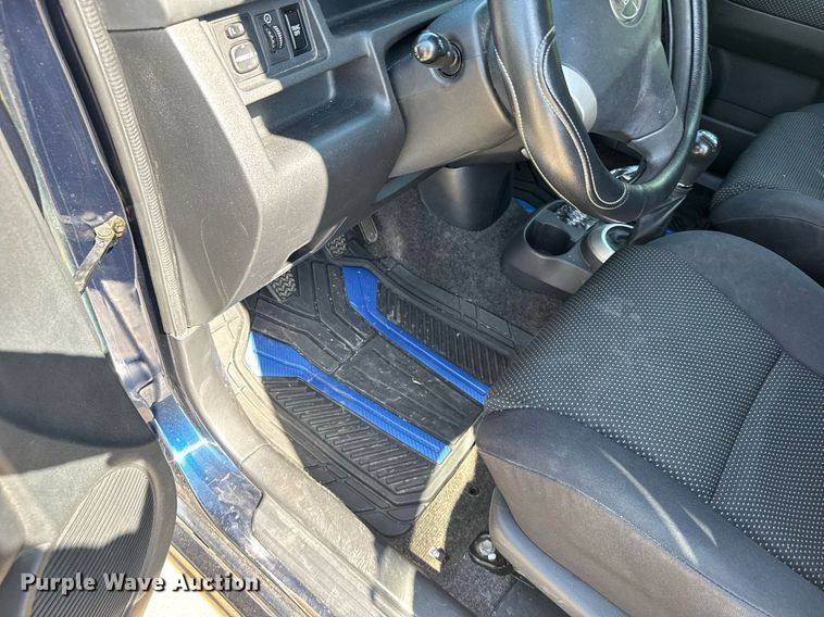 image for item EG6589 2005 Toyota Scion XB SUV