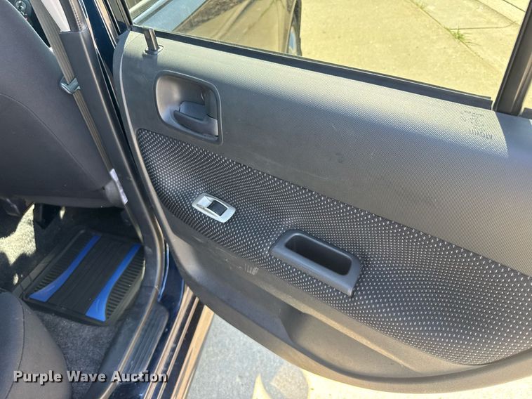 image for item EG6589 2005 Toyota Scion XB SUV