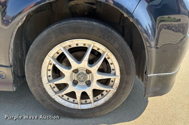 image for item EG6589 2005 Toyota Scion XB SUV