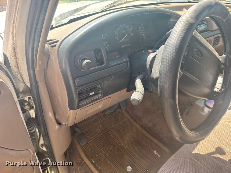 image for item EG6592 1996 Ford F150 pickup truck