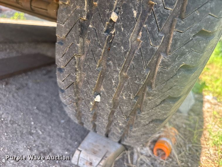 image for item EG6592 1996 Ford F150 pickup truck