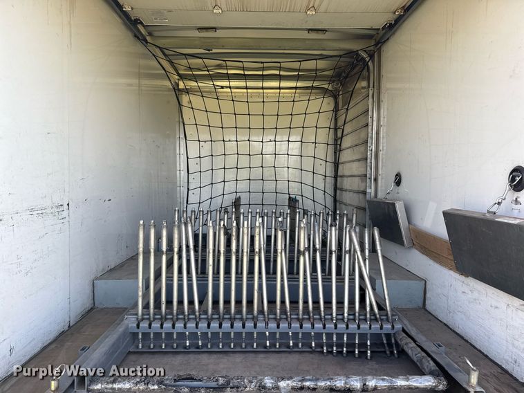 image for item EG8075 2019 Chevrolet Express 3500 box truck