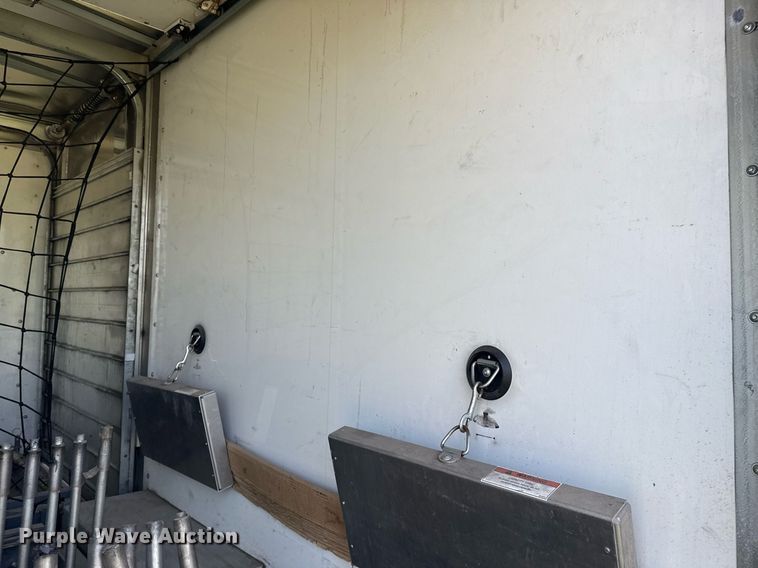 image for item EG8075 2019 Chevrolet Express 3500 box truck