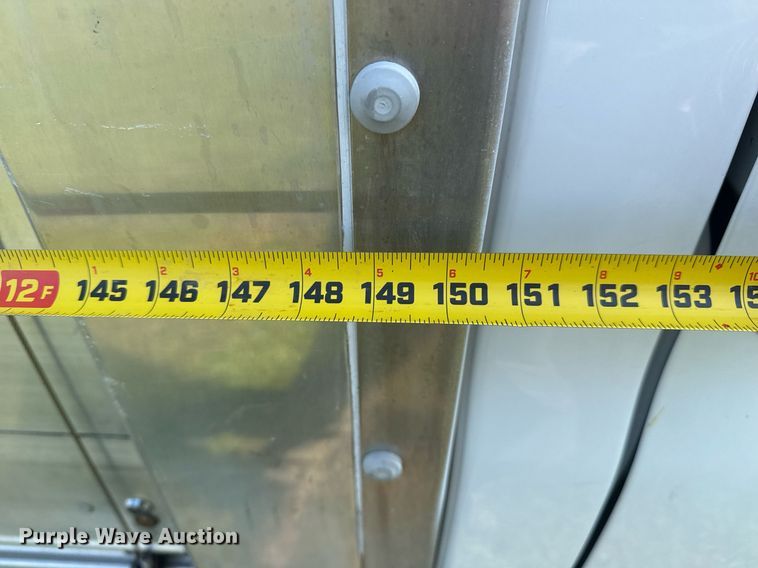 image for item EG8075 2019 Chevrolet Express 3500 box truck