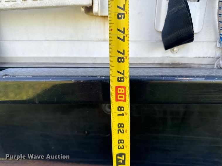 image for item EG8075 2019 Chevrolet Express 3500 box truck