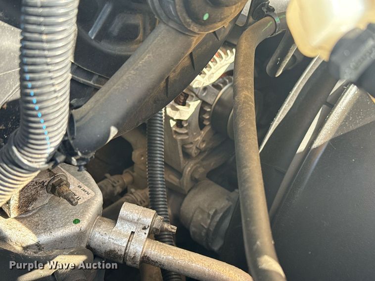 image for item EG8075 2019 Chevrolet Express 3500 box truck