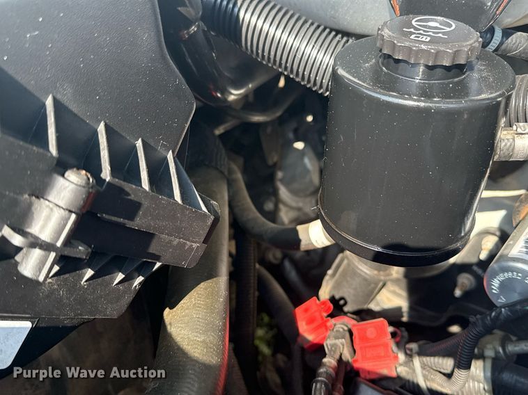 image for item EG8075 2019 Chevrolet Express 3500 box truck