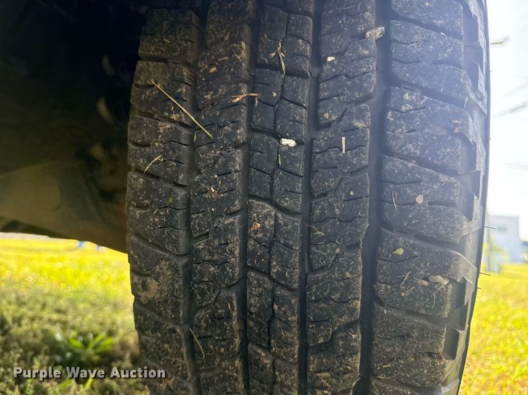 image for item EG8075 2019 Chevrolet Express 3500 box truck