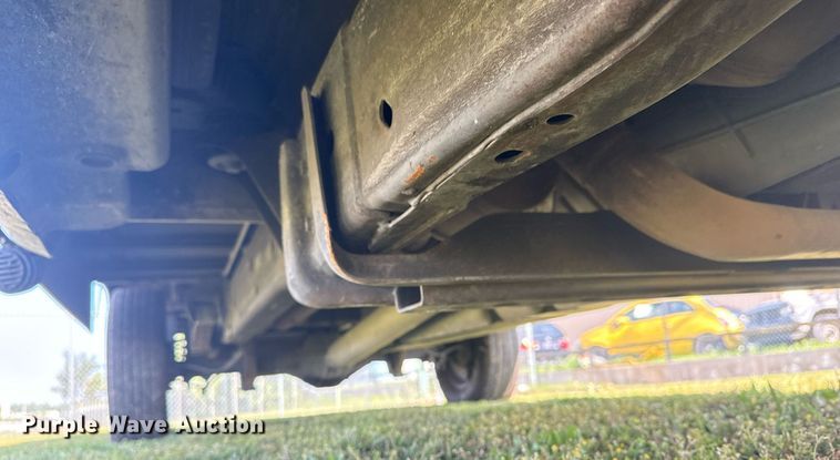 image for item EG8075 2019 Chevrolet Express 3500 box truck