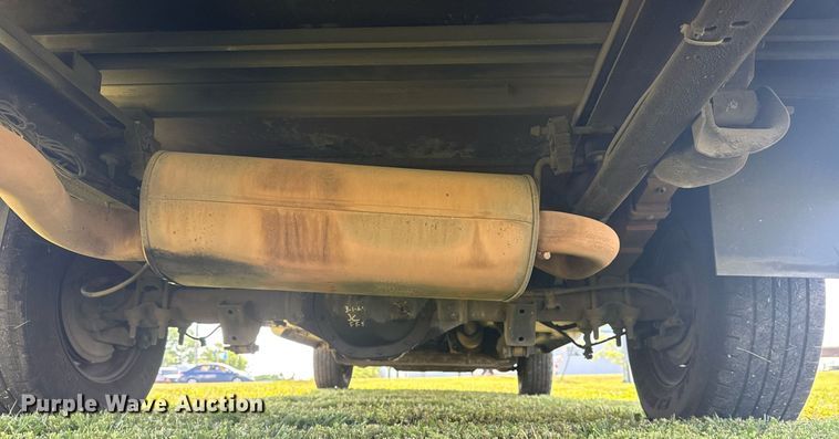 image for item EG8075 2019 Chevrolet Express 3500 box truck