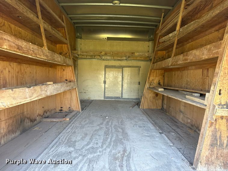 image for item EG8076 2011 Ford E350 Super Duty box truck