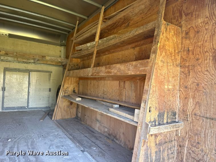 image for item EG8076 2011 Ford E350 Super Duty box truck