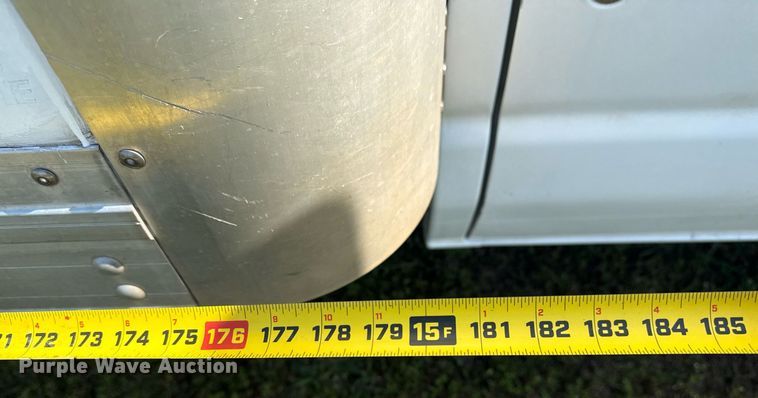 image for item EG8076 2011 Ford E350 Super Duty box truck