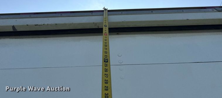 image for item EG8076 2011 Ford E350 Super Duty box truck