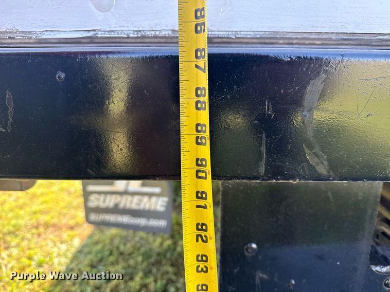 image for item EG8076 2011 Ford E350 Super Duty box truck