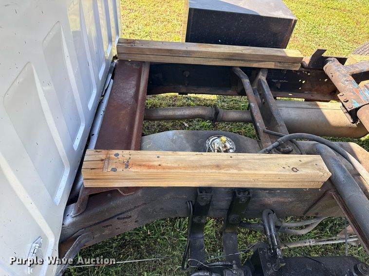 image for item EG8077 1996 Chevrolet C3500 dump bed pickup truck