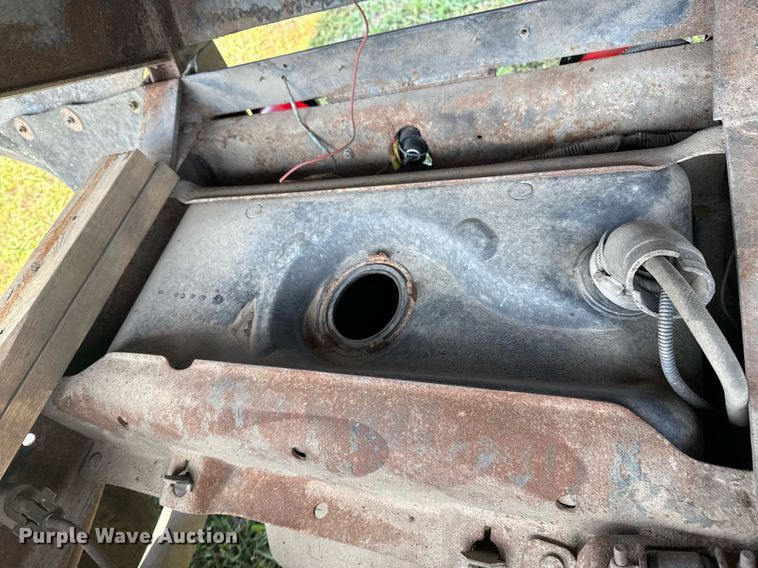 image for item EG8077 1996 Chevrolet C3500 dump bed pickup truck