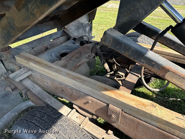 image for item EG8077 1996 Chevrolet C3500 dump bed pickup truck