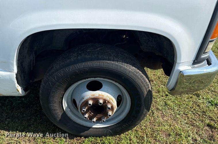 image for item EG8077 1996 Chevrolet C3500 dump bed pickup truck