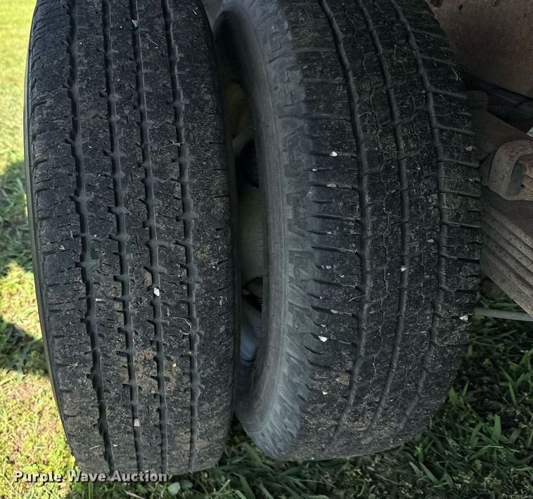 image for item EG8077 1996 Chevrolet C3500 dump bed pickup truck