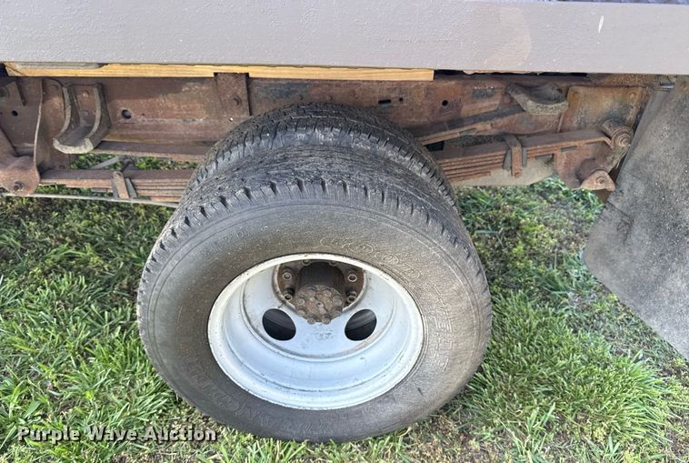 image for item EG8077 1996 Chevrolet C3500 dump bed pickup truck