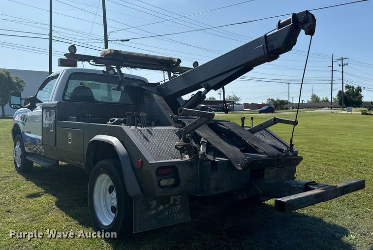 image for item EG8078 2000 Ford F450 Super Duty tow truck