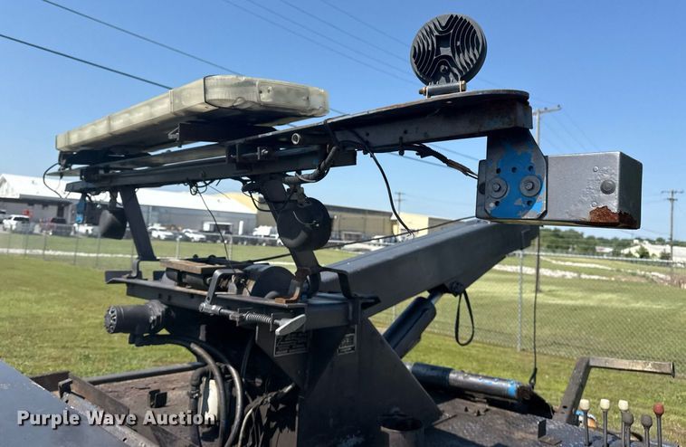 image for item EG8078 2000 Ford F450 Super Duty tow truck