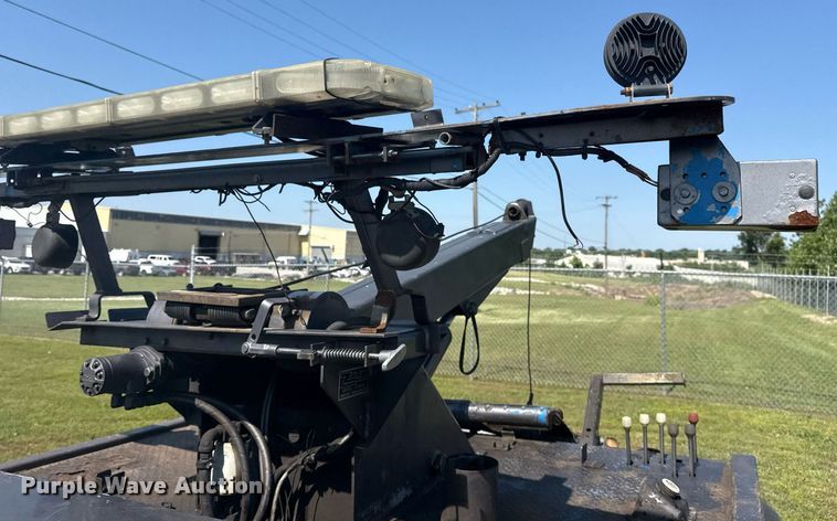 image for item EG8078 2000 Ford F450 Super Duty tow truck