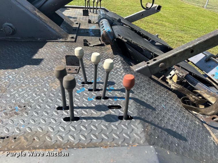 image for item EG8078 2000 Ford F450 Super Duty tow truck