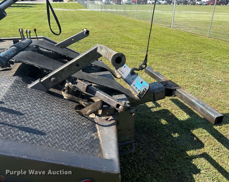 image for item EG8078 2000 Ford F450 Super Duty tow truck