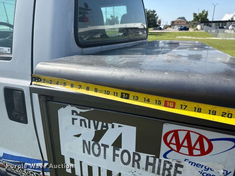 image for item EG8078 2000 Ford F450 Super Duty tow truck