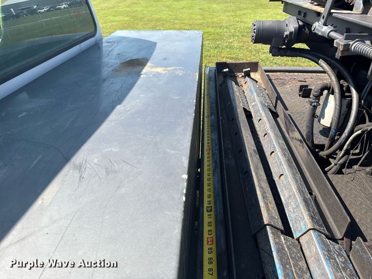 image for item EG8078 2000 Ford F450 Super Duty tow truck